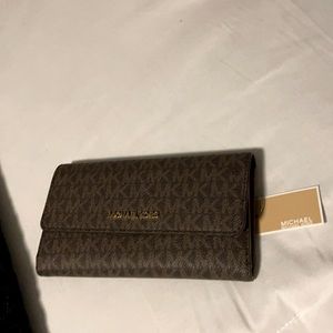 Michael Kor wallet